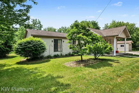 34926 Ridge Rd, Richmond, MI 48062