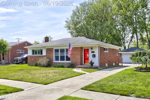 27605 Lyndon St, Livonia, MI 48154