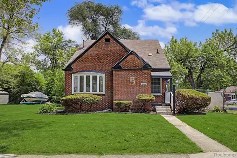 18400 Gilchrist St, Detroit, MI 48235