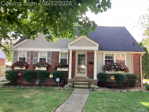4237 Wakefield Rd, Berkley, MI 48072