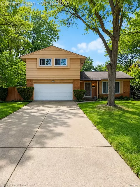 28266 Tapert Dr, Southfield, MI 48076