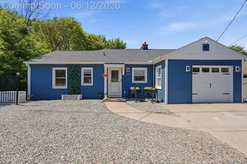 1612 S Hughes Rd, Genoa, MI 48114