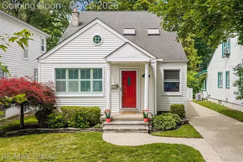 605 Fernwood Rd, Royal Oak, MI 48067