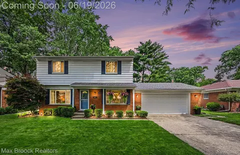33000 Perth St, Livonia, MI 48154