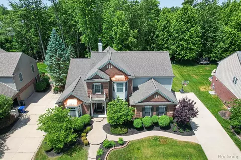 1630 Mistwood Ct, Canton, MI 48187