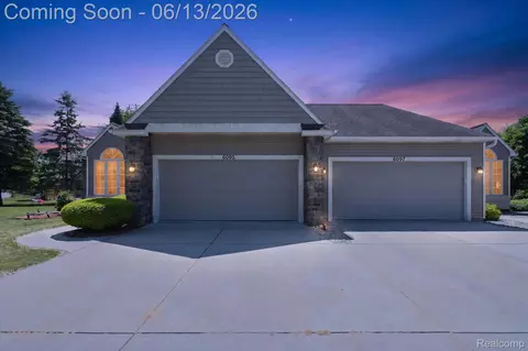 6095 Foxwood Ct, Saginaw, MI 48638