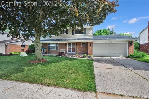 16625 Monticello Dr, Clinton Township, MI 48038