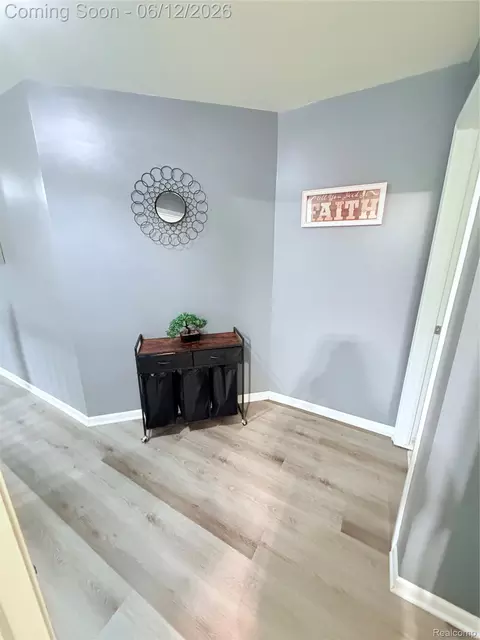 Entry Way - 38798 Covington Dr, Wayne, MI 48184 photo 1 of 4