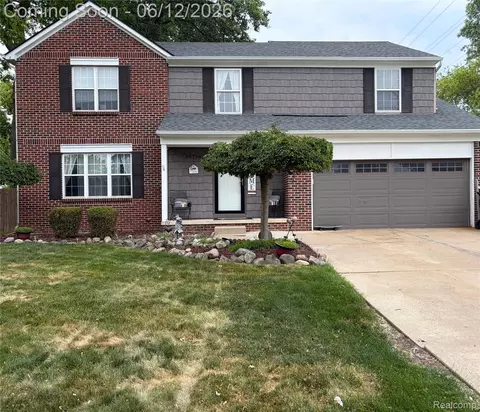 38798 Covington Dr, Wayne, MI 48184