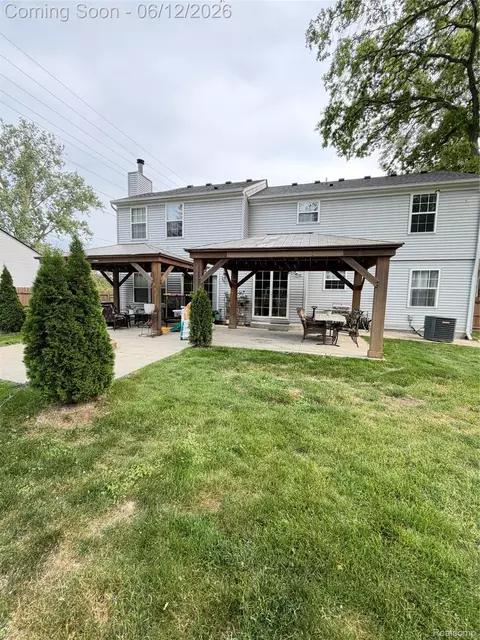 Exterior - 38798 Covington Dr, Wayne, MI 48184 photo 5 of 9