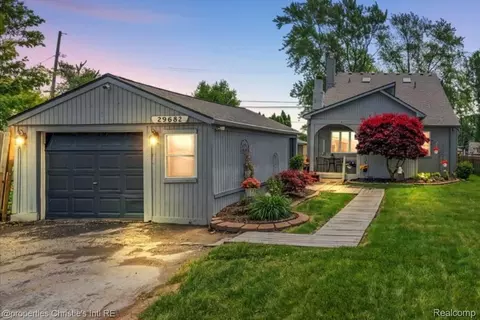 29682 Old North River Rd, Harrison, MI 48045