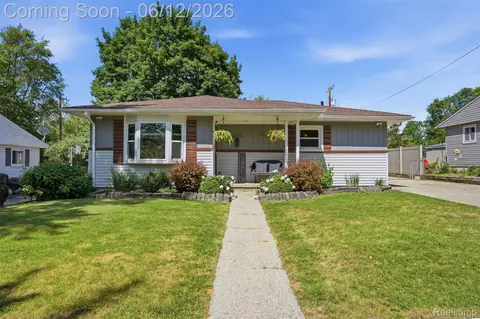 5334 Military Ave, Brighton, MI 48116