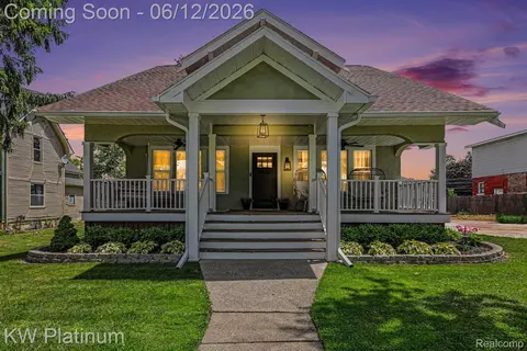 404 N Main St, Capac, MI 48014
