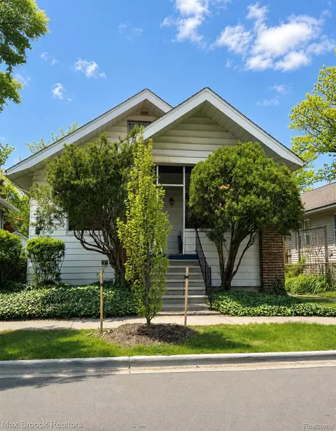608 S Pleasant St, Royal Oak, MI 48067