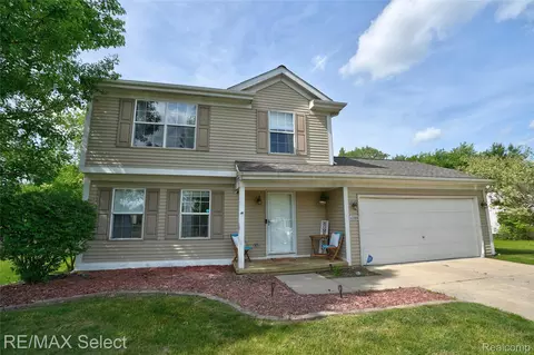4399 Eagle Ln, Burton, MI 48519