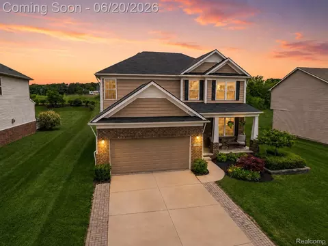 57896 Cider Mill Dr, Lyon, MI 48165