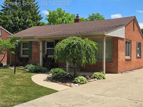 2025 Byrd St, Dearborn, MI 48124