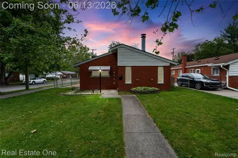 4718 Roosevelt Blvd, Dearborn Heights, MI 48125
