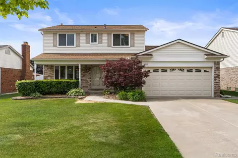 4210 Wingate Dr, Sterling Heights, MI 48310