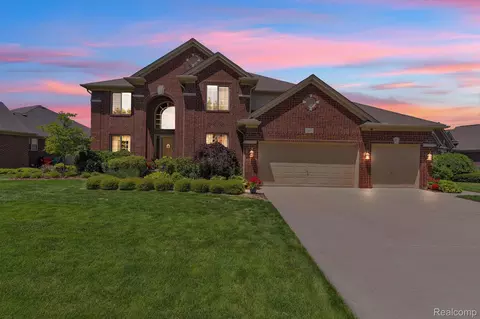 55477 Snead Dr, Macomb, MI 48042