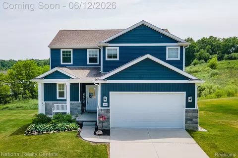 2886 Bogues View Dr, Oceola, MI 48843