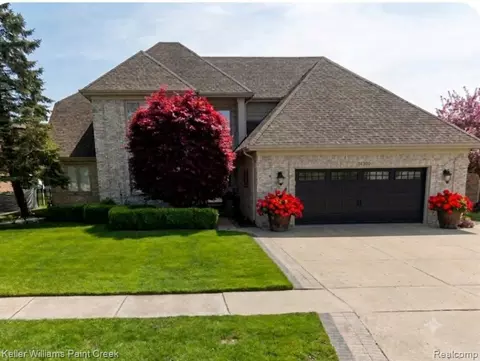 54390 Ashley Lauren Dr, Macomb, MI 48042