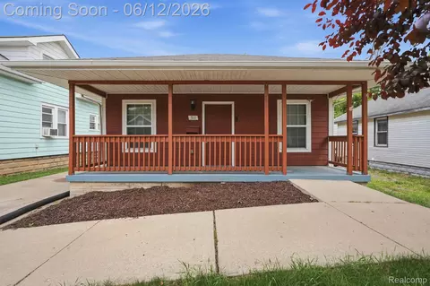 311 Ferry Ave, Pontiac, MI 48341