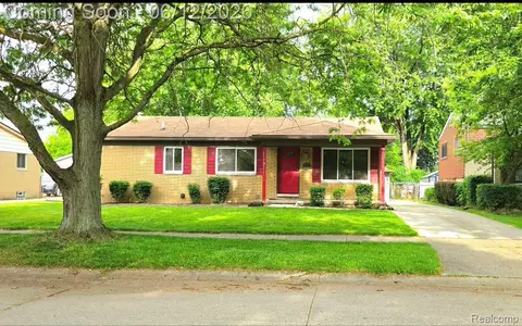 417 Shana Dr, Canton, MI 48187