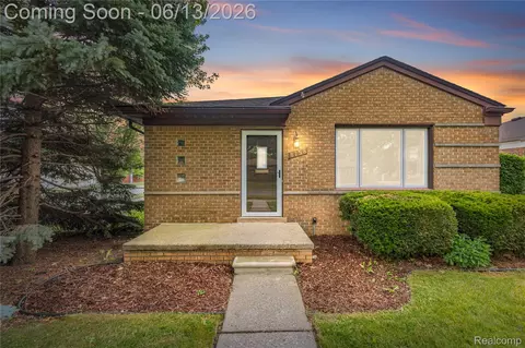 8758 Huron St, Taylor, MI 48180
