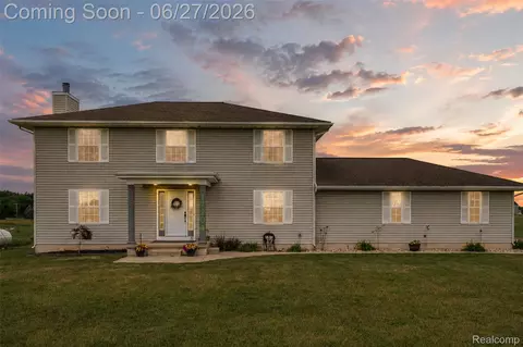 17204 Country Ln, Manchester, MI 48158