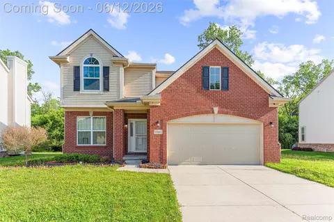 26861 Princeton Ct, Southfield, MI 48034