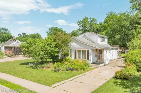 30066 Bock St, Garden City, MI 48135