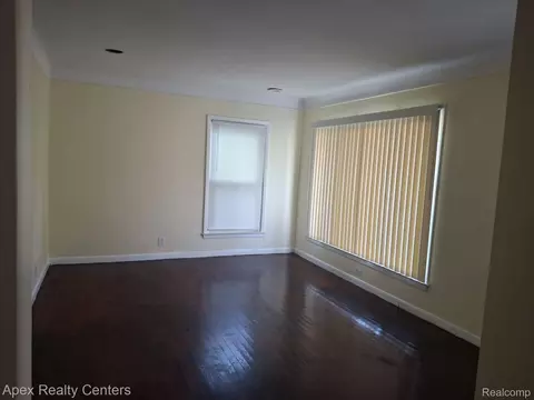 19158 Blackstone St, Detroit, MI 48219