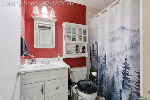 Bath - 3192 Beechtree Ct, Orion, MI 48360 photo 1 of 1