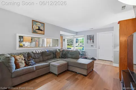Living - 3192 Beechtree Ct, Orion, MI 48360 photo 1 of 2