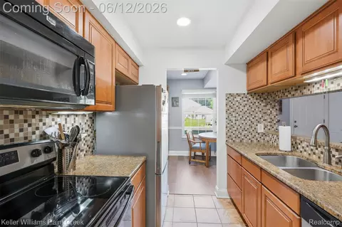 Kitchen - 3192 Beechtree Ct, Orion, MI 48360 photo 1 of 1