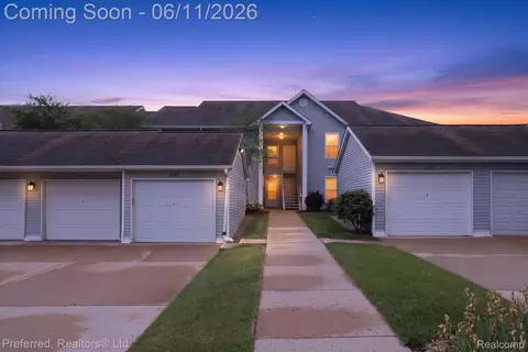 1673 Weatherstone Dr, Ann Arbor, MI 48108