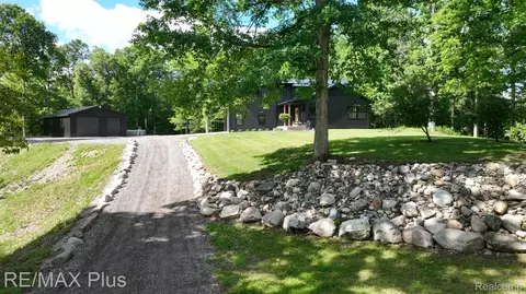 381 Miller Lake Rd, Deerfield, MI 48421
