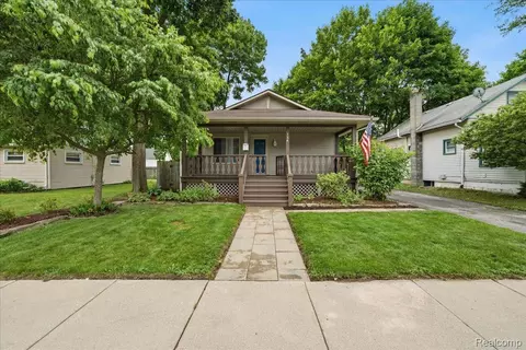 154 East St, Oxford, MI 48371