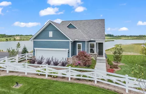 3351 Beech Bark Ct, Milford, MI 48381