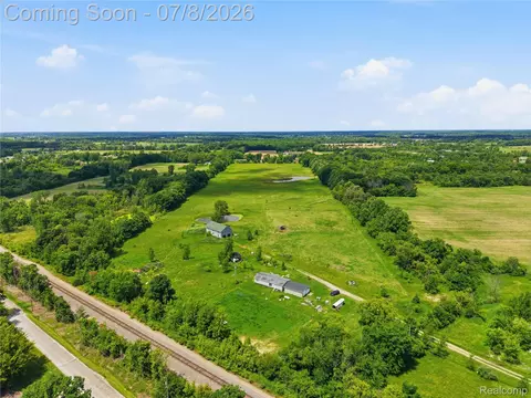 12229 Baldwin Rd, Gaines, MI 48436 photo 2