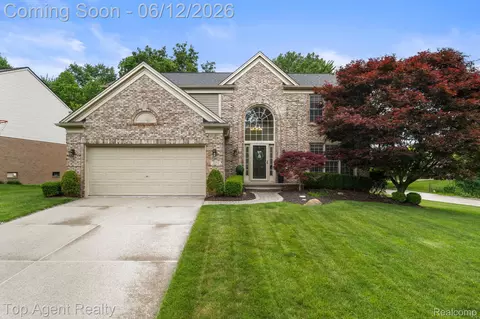 1570 Sugar Maple Way, West Bloomfield, MI 48324