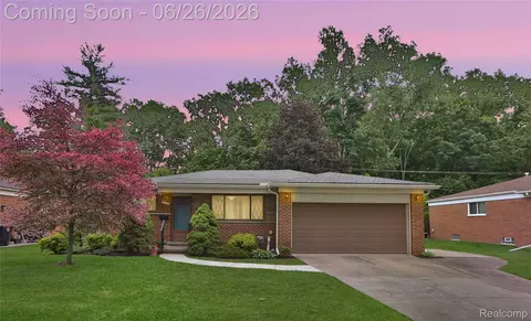 14628 Yale St, Livonia, MI 48154