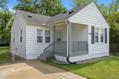 15334 Evergreen Ave, Eastpointe, MI 48021