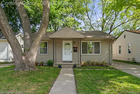 1797 E Marshall St, Ferndale, MI 48220