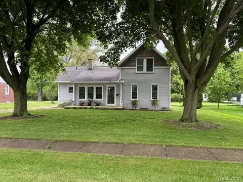 431 Lytle Ave, Harbor Beach, MI 48441