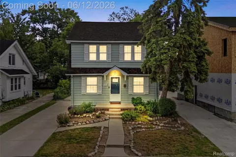 454 W Saratoga St, Ferndale, MI 48220