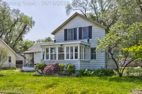 335 W Lincoln Ave, Madison Heights, MI 48071