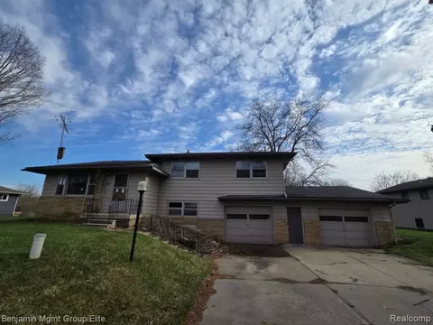 9298 Varodell Dr, Davison, MI 48423