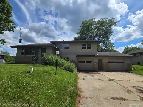9298 Varodell Dr, Davison, MI 48423